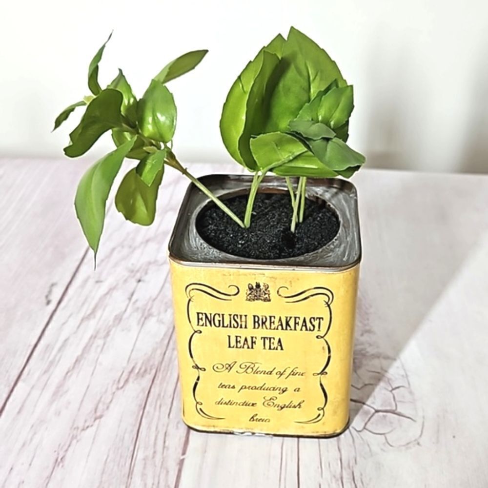Tabletop Decor - Picture 4 of 10